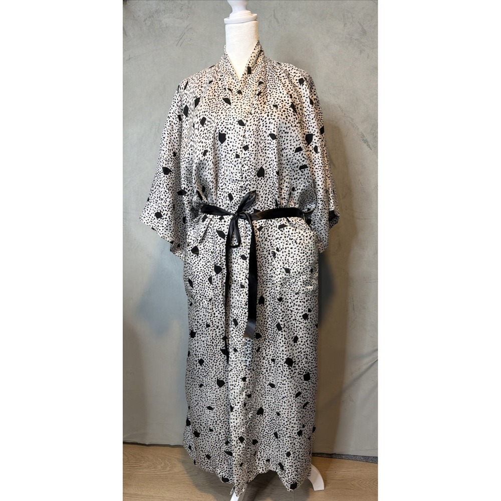 Silver Lake Womens S 100% Silk Kimono Robe Black White Abstract Print Long